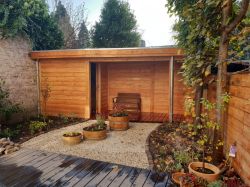 Tuinproject van Lariks hout. Foto: Silke Zandstra (Tuinzijde). 