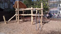 Speeltoestel van Robinia hout, project Welles Hout